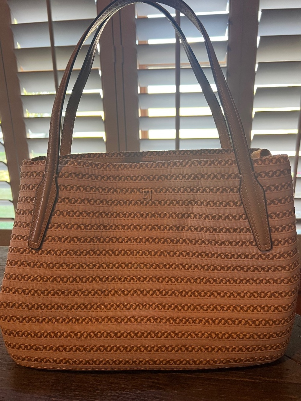 Eric Javits Squishee Isla Straw Tote Bag – Peanut / Beige Neutral (Brand New!)